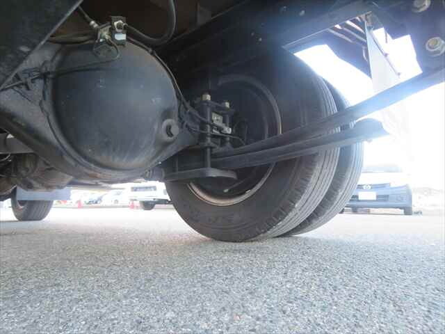 いすゞエルフ平ボディ小型（2t・3t）[写真19]