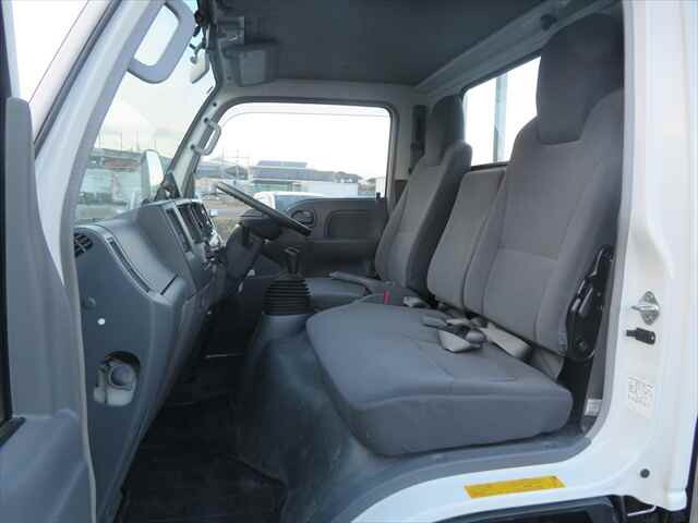 いすゞエルフ平ボディ小型（2t・3t）[写真27]