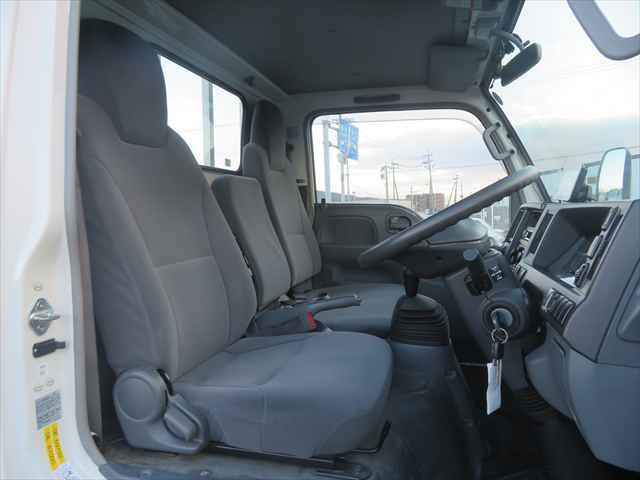 いすゞエルフ平ボディ小型（2t・3t）[写真28]