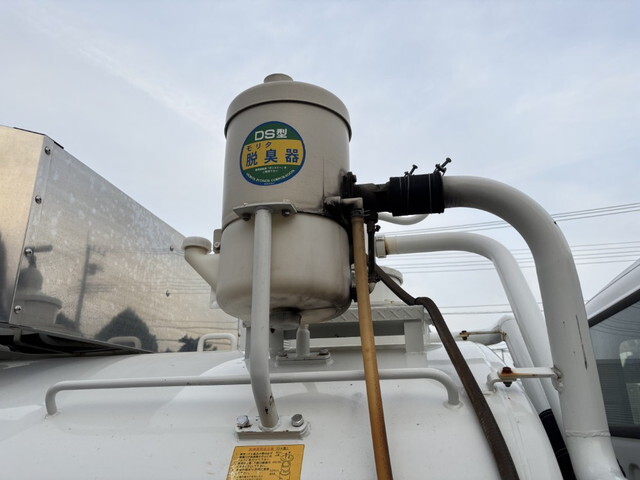 いすゞエルフバキュームカー小型（2t・3t）[写真20]