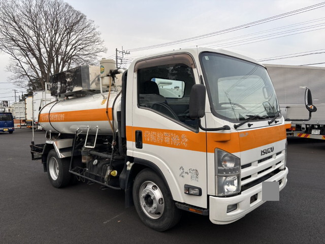 いすゞエルフバキュームカー小型（2t・3t）[写真03]