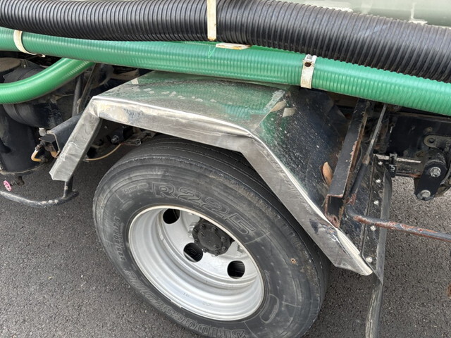 いすゞエルフバキュームカー小型（2t・3t）[写真33]