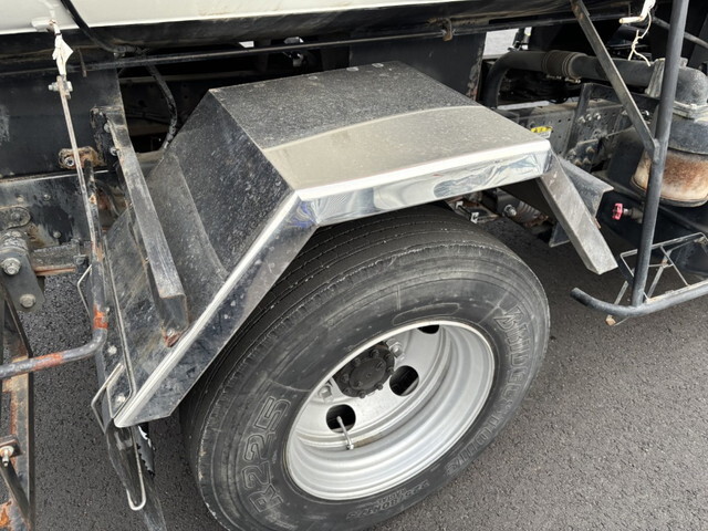 いすゞエルフバキュームカー小型（2t・3t）[写真35]