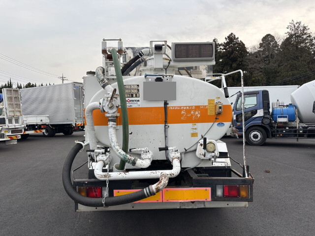 いすゞエルフバキュームカー小型（2t・3t）[写真09]