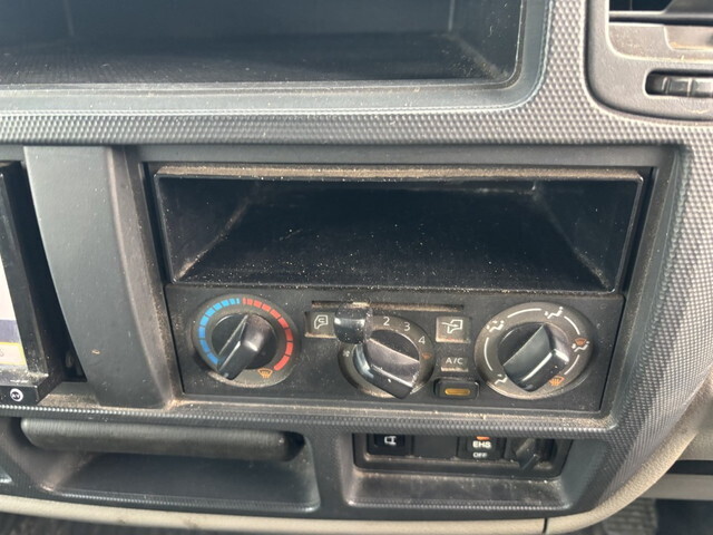 日産アトラスダブルキャブ（Wキャブ）小型（2t・3t）[写真09]