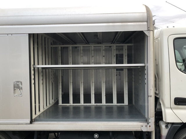 日野デュトロボトルバン小型（2t・3t）[写真14]