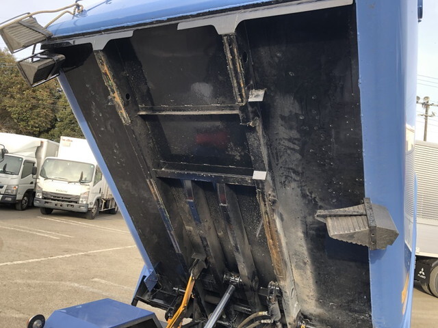 日野デュトロパッカー車（塵芥車）小型（2t・3t）[写真21]