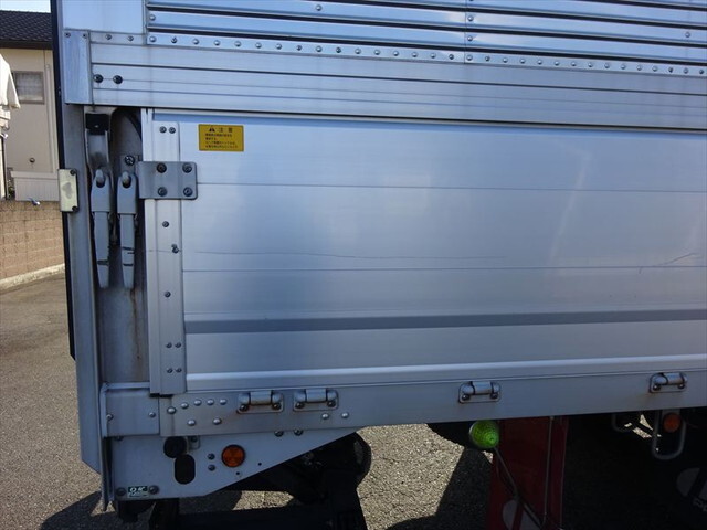 三菱ふそうファイターアルミウイング増トン（6t・8t）[写真20]