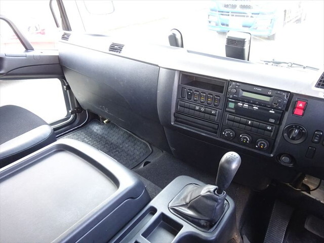 三菱ふそうファイターアルミウイング増トン（6t・8t）[写真25]