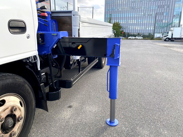 いすゞエルフクレーン4段小型（2t・3t）[写真15]