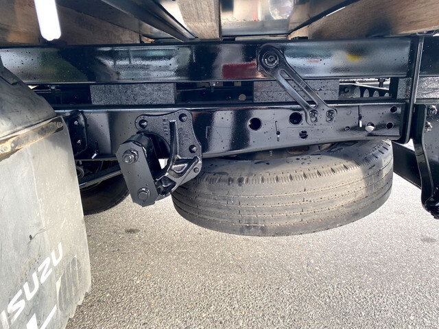 いすゞエルフクレーン4段小型（2t・3t）[写真20]