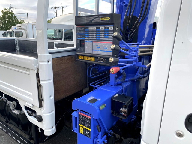 いすゞエルフクレーン4段小型（2t・3t）[写真24]