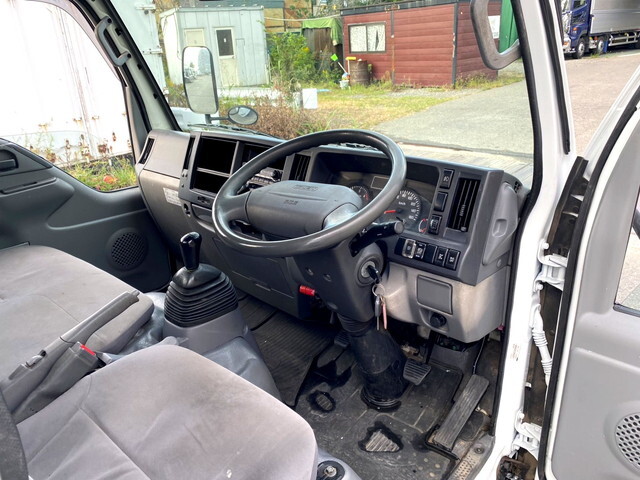 いすゞエルフクレーン4段小型（2t・3t）[写真33]