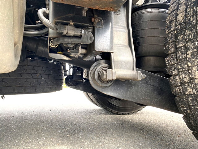 いすゞギガトレーラーヘッド（トラクターヘッド）大型（10t）[写真12]