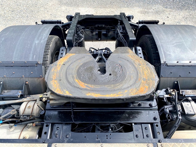 いすゞギガトレーラーヘッド（トラクターヘッド）大型（10t）[写真18]