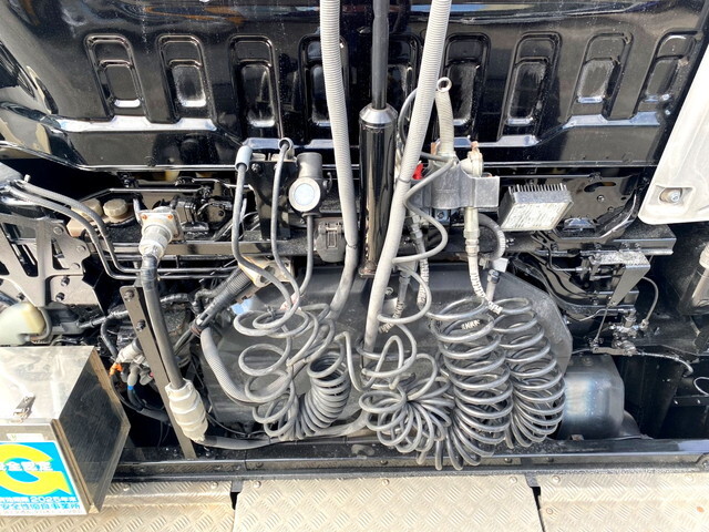 いすゞギガトレーラーヘッド（トラクターヘッド）大型（10t）[写真20]