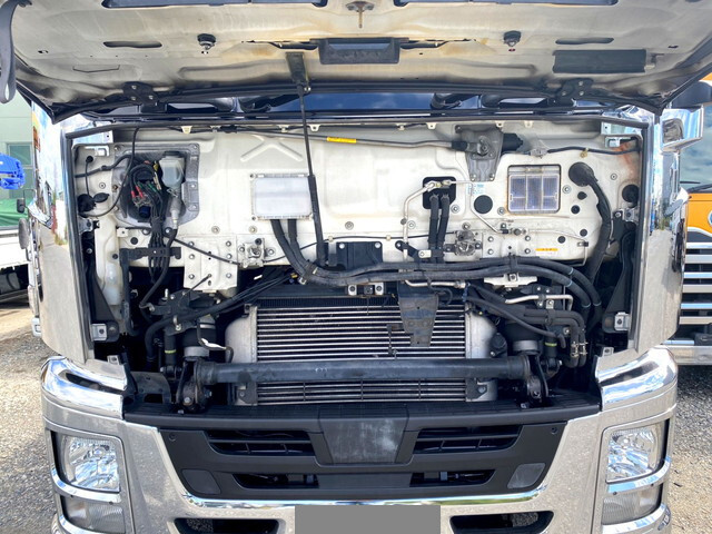 いすゞギガトレーラーヘッド（トラクターヘッド）大型（10t）[写真21]