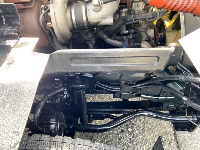 いすゞギガトレーラーヘッド（トラクターヘッド）大型（10t）[写真24]