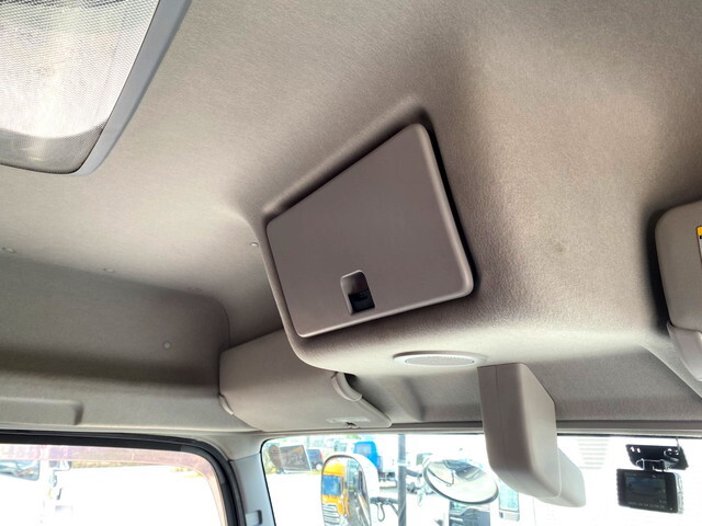 いすゞギガトレーラーヘッド（トラクターヘッド）大型（10t）[写真36]