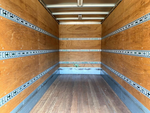 いすゞエルフアルミバン小型（2t・3t）[写真13]