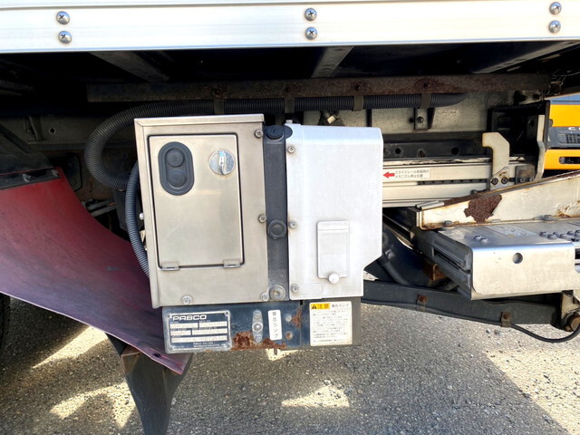 いすゞエルフアルミバン小型（2t・3t）[写真25]