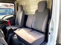 いすゞエルフアルミバン小型（2t・3t）[写真35]