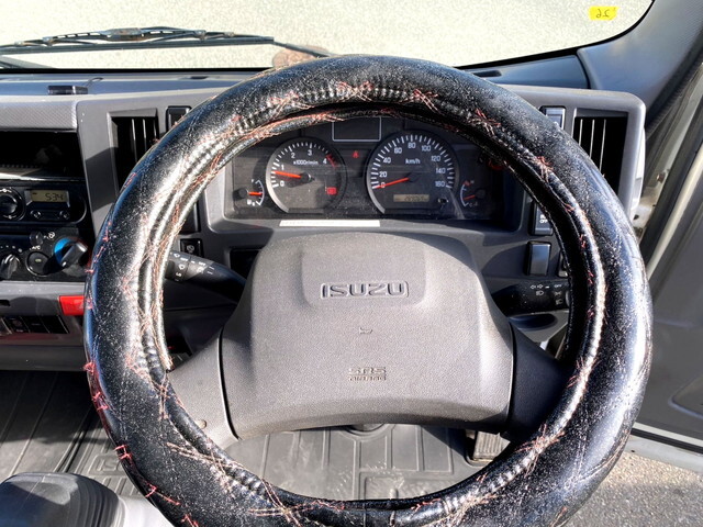 いすゞエルフアルミバン小型（2t・3t）[写真35]