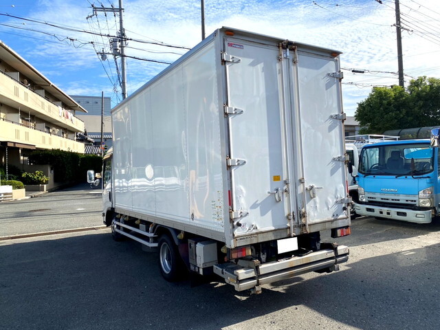 いすゞエルフアルミバン小型（2t・3t）[写真04]