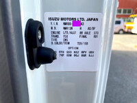 いすゞエルフアルミバン小型（2t・3t）[写真41]