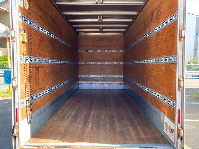 いすゞエルフアルミバン小型（2t・3t）[写真08]