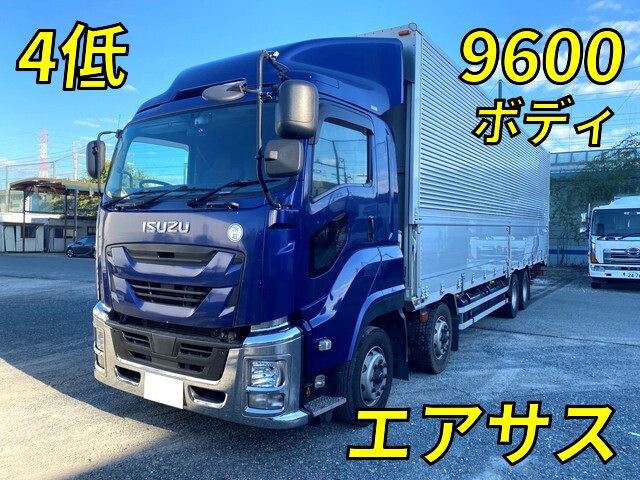 いすゞギガアルミウイング大型（10t）[写真01]