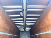 いすゞギガアルミウイング大型（10t）[写真12]