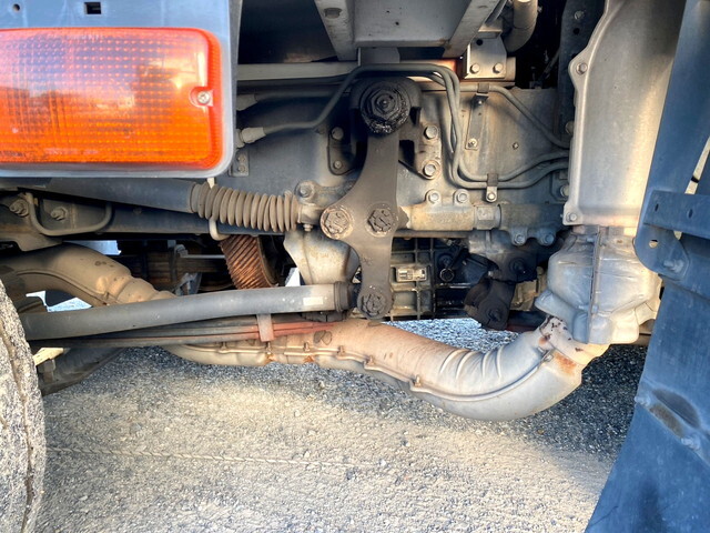 いすゞギガアルミウイング大型（10t）[写真21]