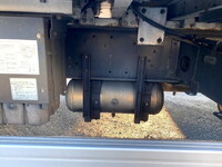 いすゞギガアルミウイング大型（10t）[写真24]