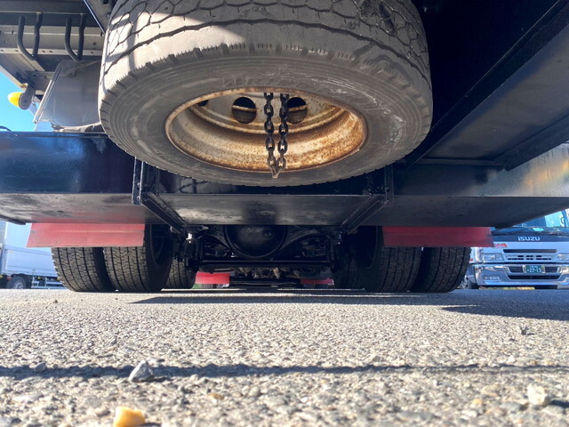 いすゞギガアルミウイング大型（10t）[写真25]