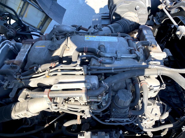 いすゞギガアルミウイング大型（10t）[写真27]