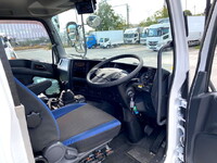 いすゞギガアルミウイング大型（10t）[写真32]