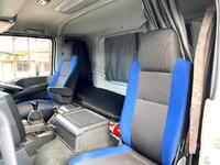 いすゞギガアルミウイング大型（10t）[写真33]