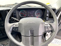 いすゞギガアルミウイング大型（10t）[写真34]