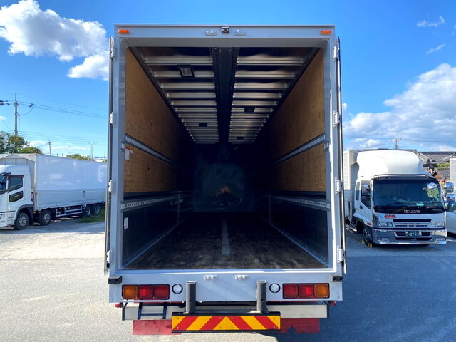 いすゞギガアルミウイング大型（10t）[写真07]