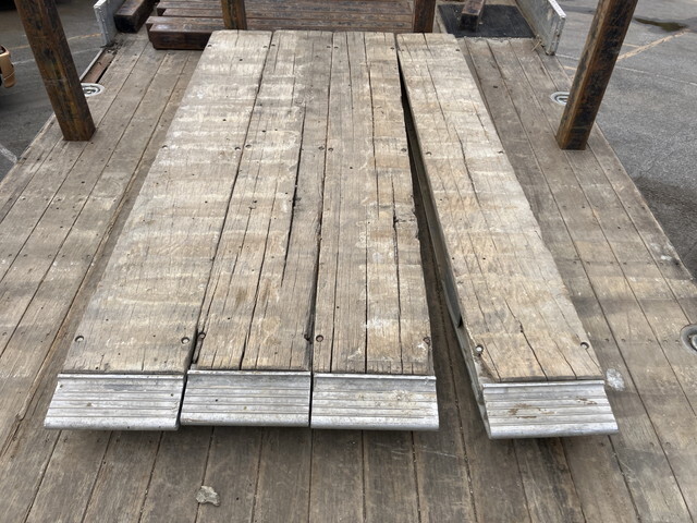 日野プロフィアセルフローダー大型（10t）[写真14]