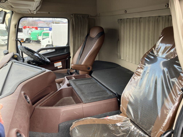 日野プロフィアセルフローダー大型（10t）[写真30]