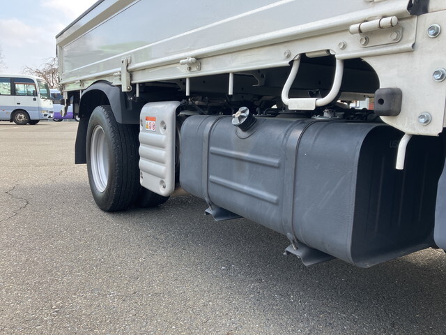 日野デュトロ平ボディ小型（2t・3t）[写真15]