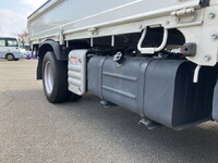 日野デュトロ平ボディ小型（2t・3t）[写真16]