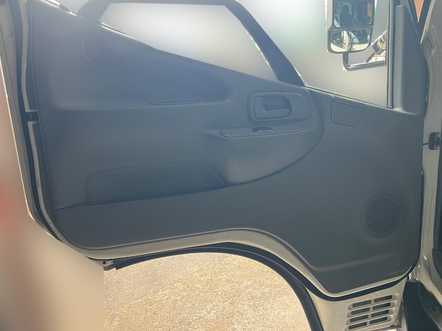 日野デュトロ平ボディ小型（2t・3t）[写真24]