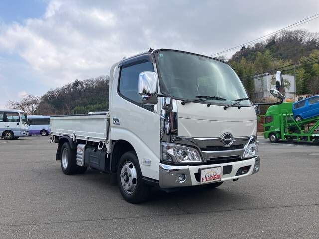 日野デュトロ平ボディ小型（2t・3t）[写真03]