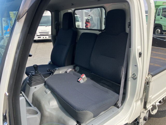 日野デュトロ平ボディ小型（2t・3t）[写真32]