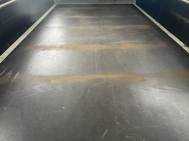 日野デュトロ平ボディ小型（2t・3t）[写真08]