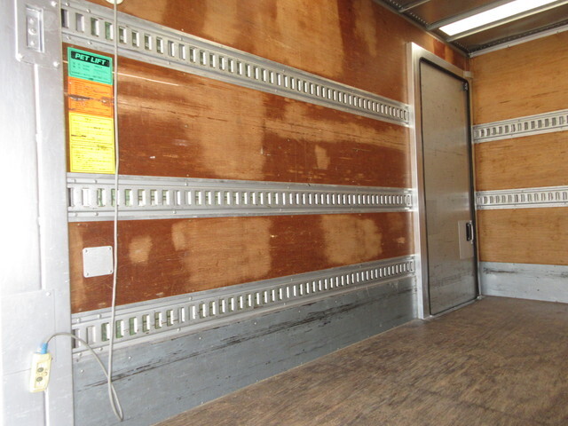 トヨタトヨエースアルミバン小型（2t・3t）[写真11]