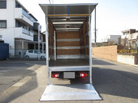 トヨタトヨエースアルミバン小型（2t・3t）[写真10]